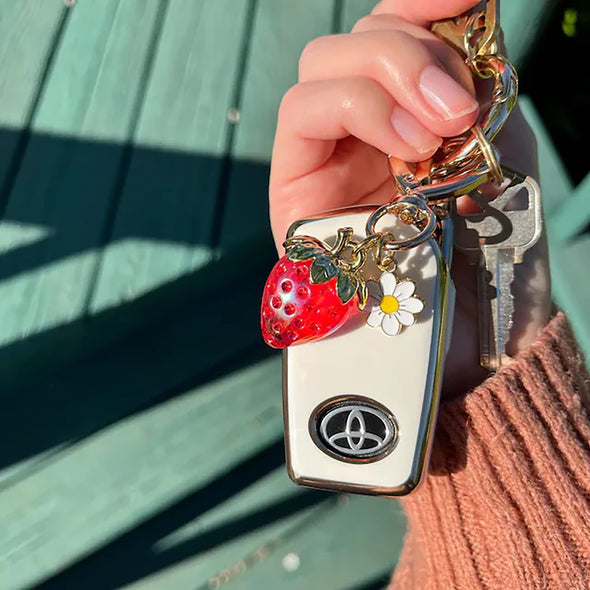 Agromusk Cute Strawberry Keychain, Heart Flower Daisy Bag Charms