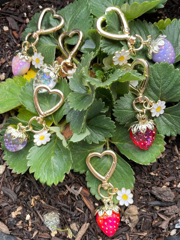 Agromusk Cute Strawberry Keychain, Heart Flower Daisy Bag Charms